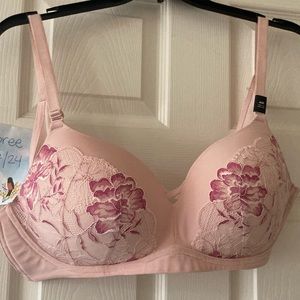 NWT size 42 D Wireless Push up bra from Torrid